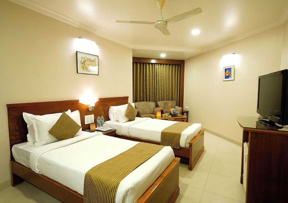 Hotel Mayura Deluxe Room