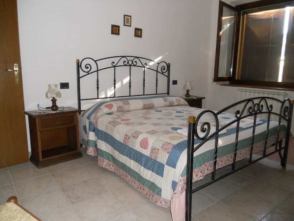 Triple Room, Shared Bathroom