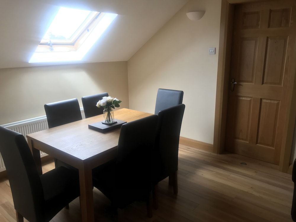 Dungannon 2 Bed Bungalow - Sleeps 5 - Pet Friendly House 10