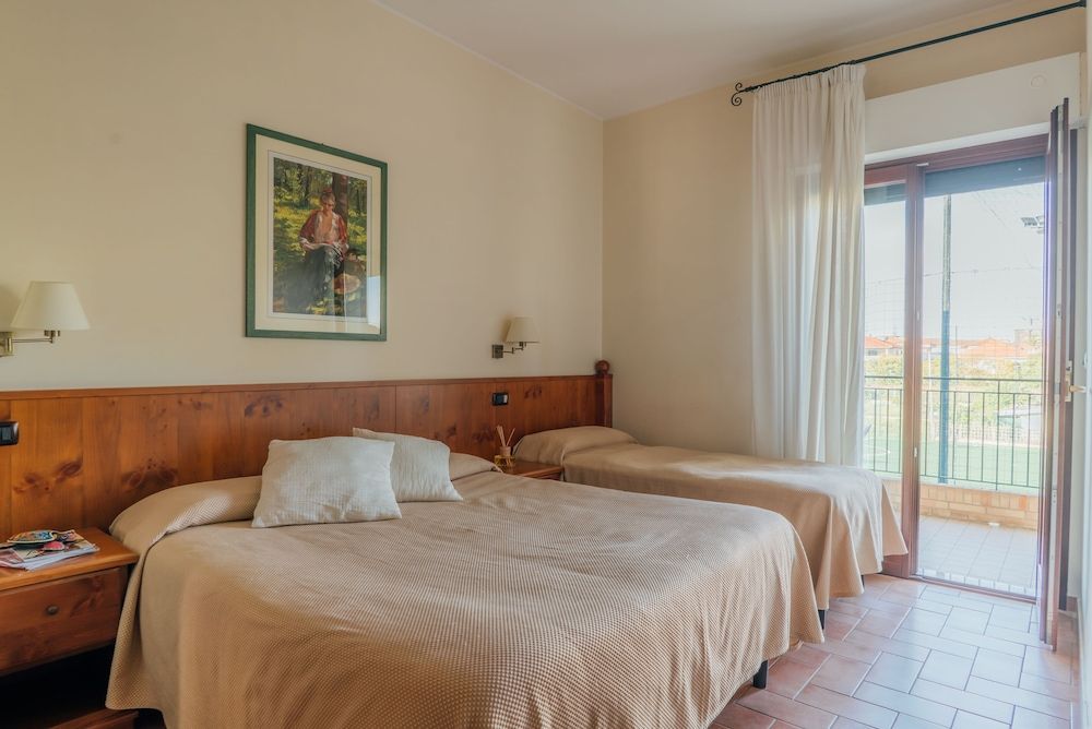 Triple Room
