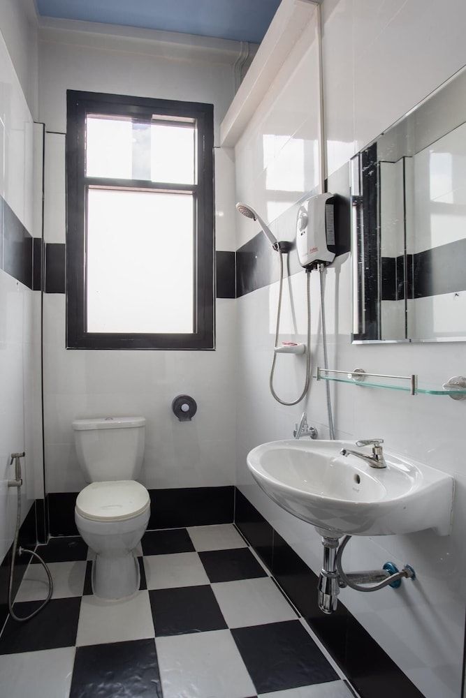 Udomsuk Hotel Standard Twin Room 4