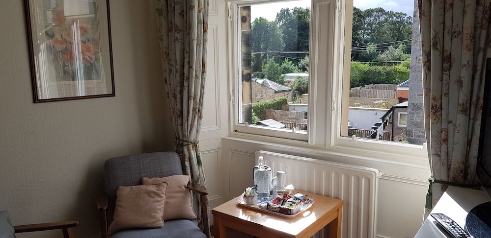 Arden House Standard Twin Room, 2 Twin Beds 6