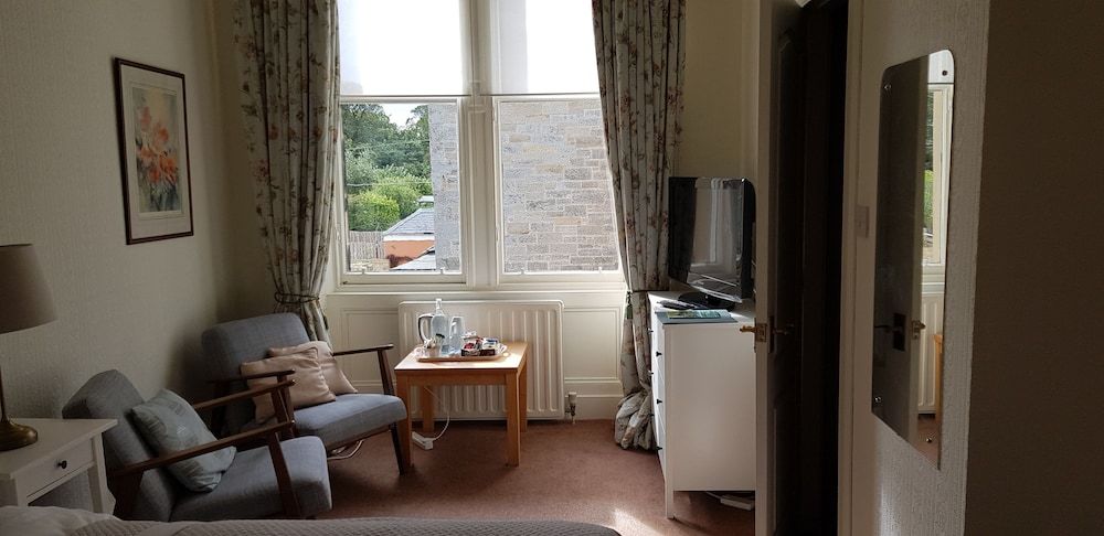 Arden House Standard Twin Room, 2 Twin Beds 5