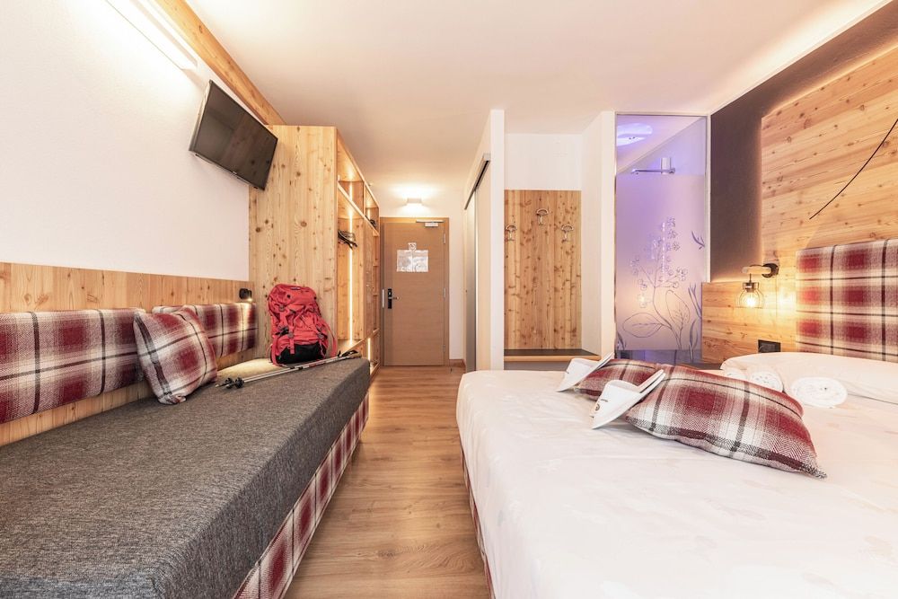 Elite Triple Room