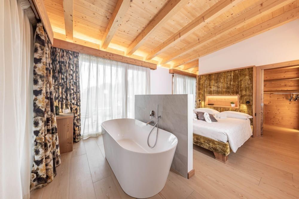 Honeymoon Studio Suite