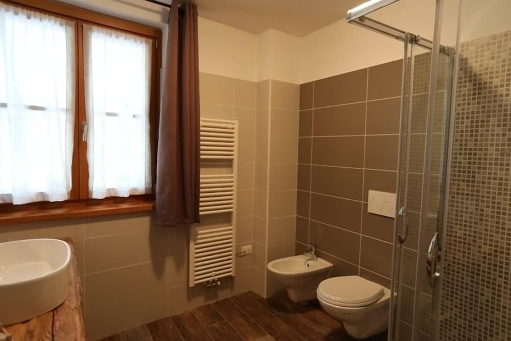 Family Double Room (Cirmolo)