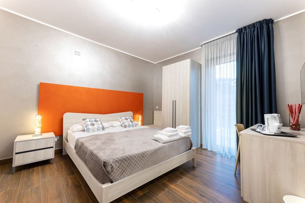 Deluxe Room, 1 Bedroom, Courtyard View