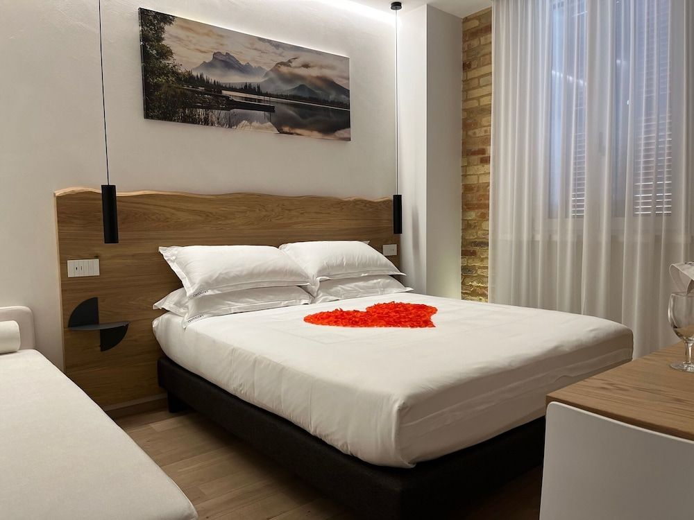 Civitaloft Luxury Double Room 4