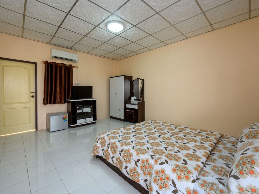 Beung Sampathuan Nakornchaisri Resort Standard Room 3