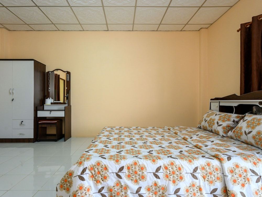 Beung Sampathuan Nakornchaisri Resort Standard Room