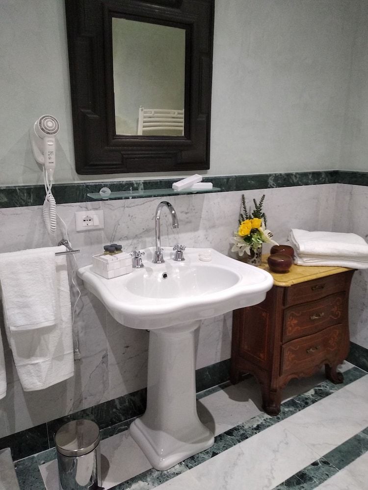 B&B La bottega d'Arte Romantic Suite 2