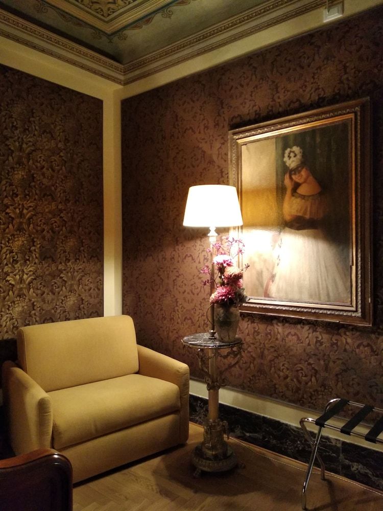 B&B La bottega d'Arte Romantic Suite 4