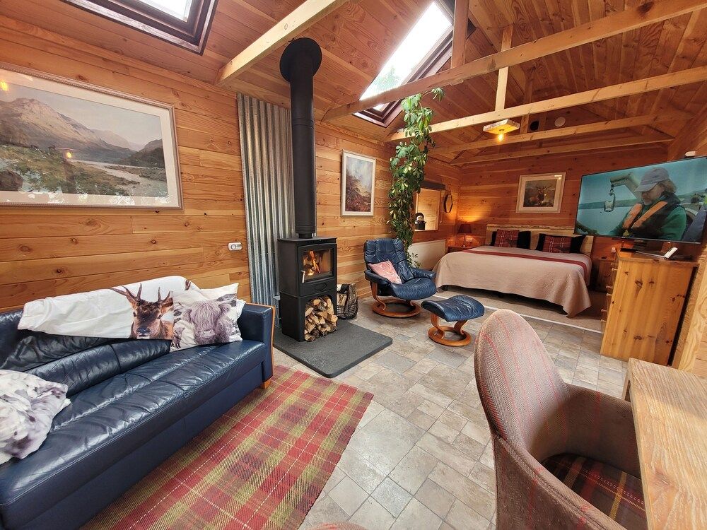 Romantic Cottage (Rustic Barn)