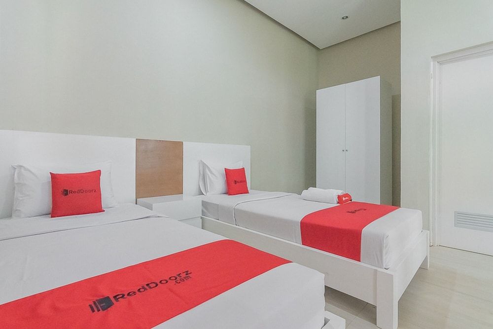 Twin Room (RedDoorz)