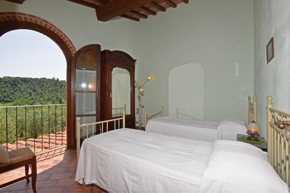 Family House, 4 Bedrooms, Mountainside (Fienile)