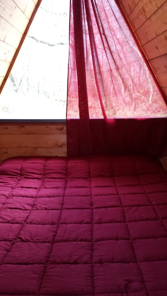 Basic Mobile Home, Shared Bathroom