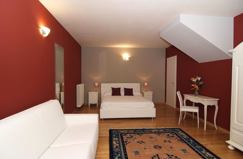 Apartment, Balcony