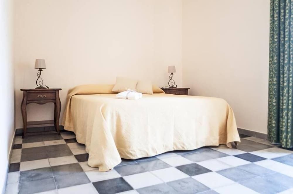 Masseria Salecchia Quadruple Room 3