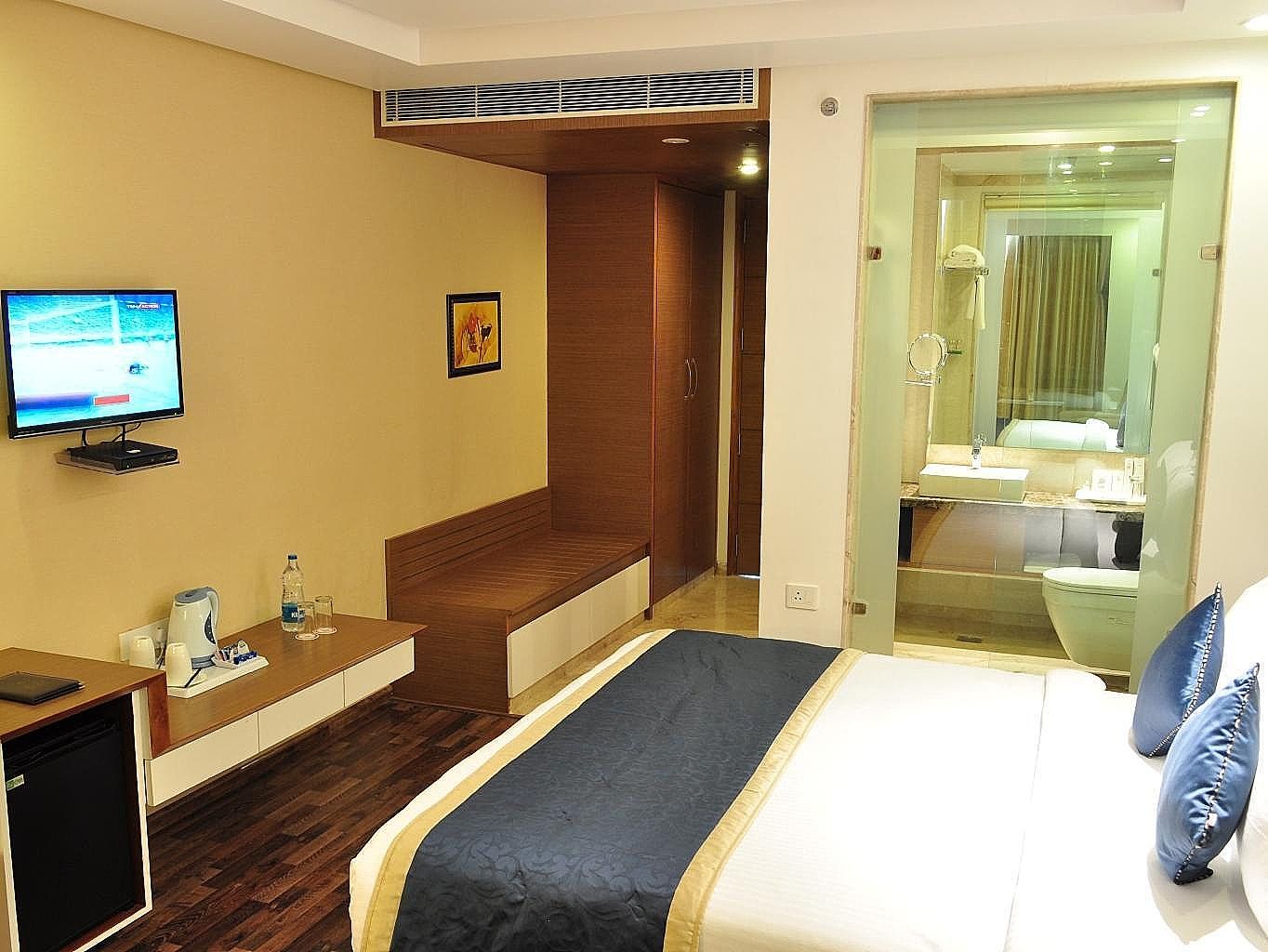 The Grand JBR Deluxe Room