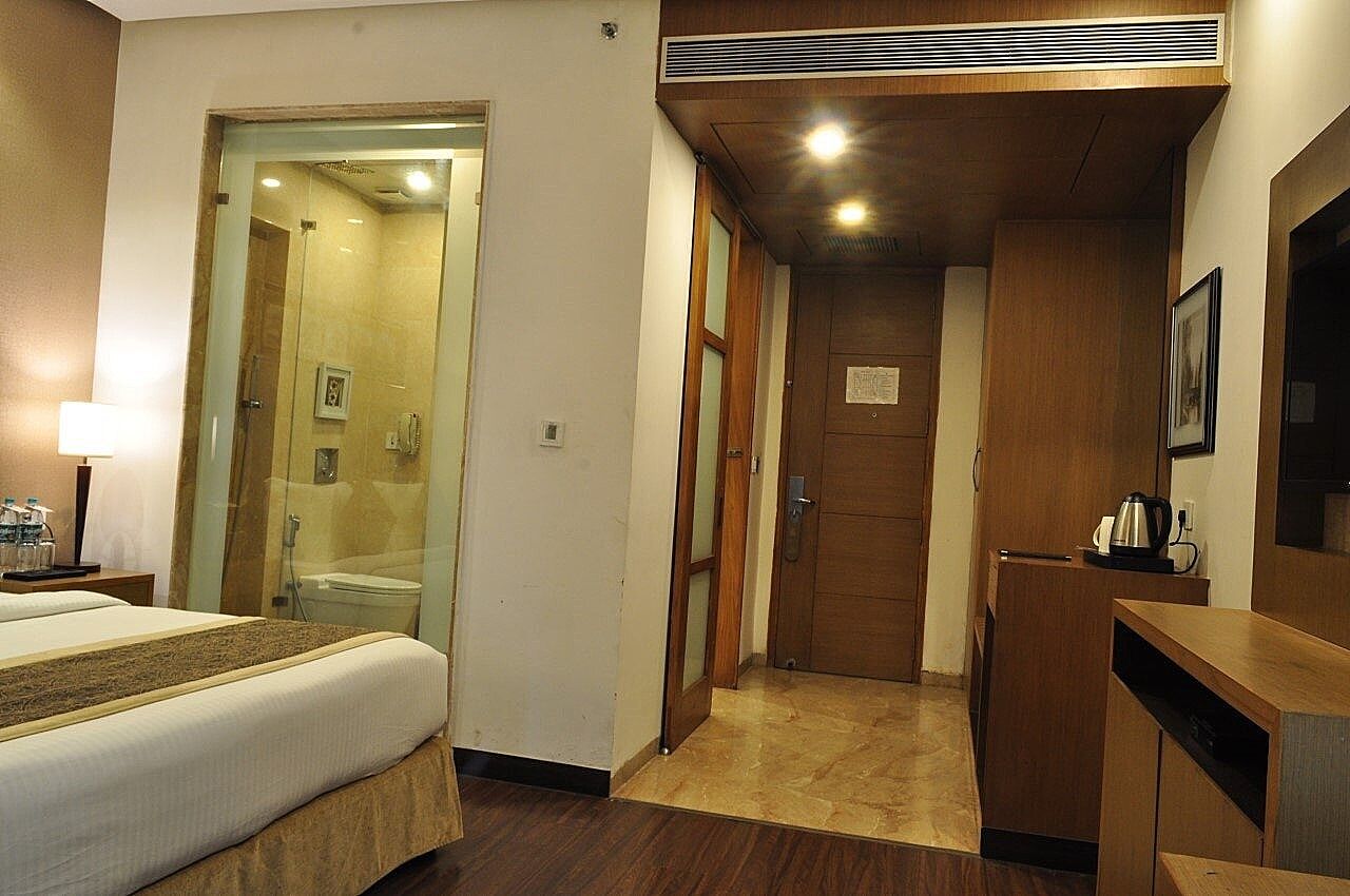 The Grand JBR Deluxe Room 5