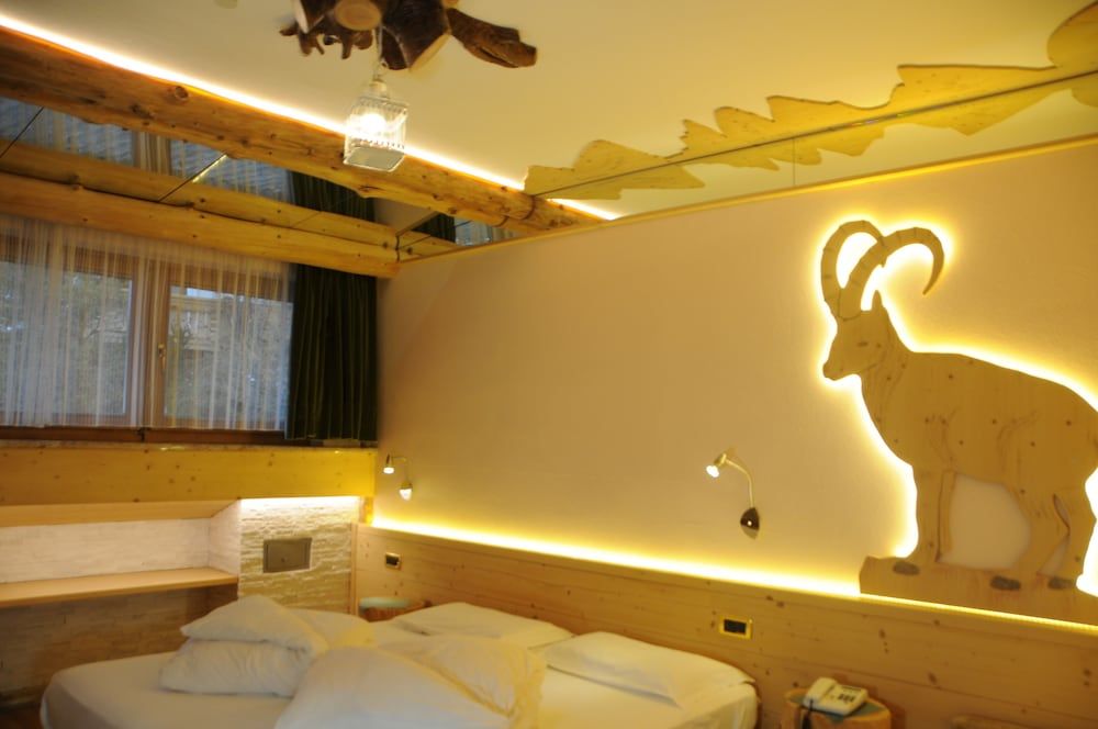 Classic Twin Room