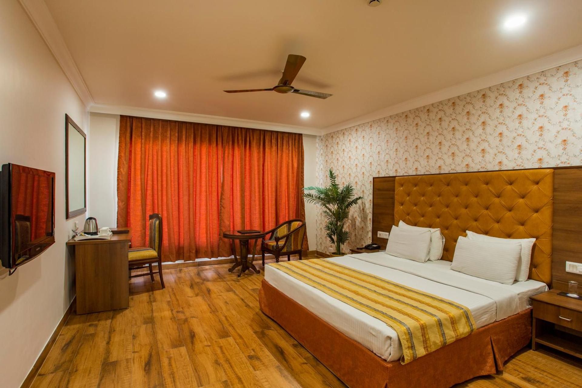 Deluxe King Room