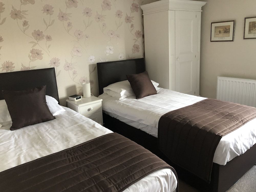 Twin Room (Room 1)