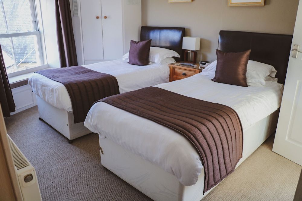 Twin Room (Room 7)
