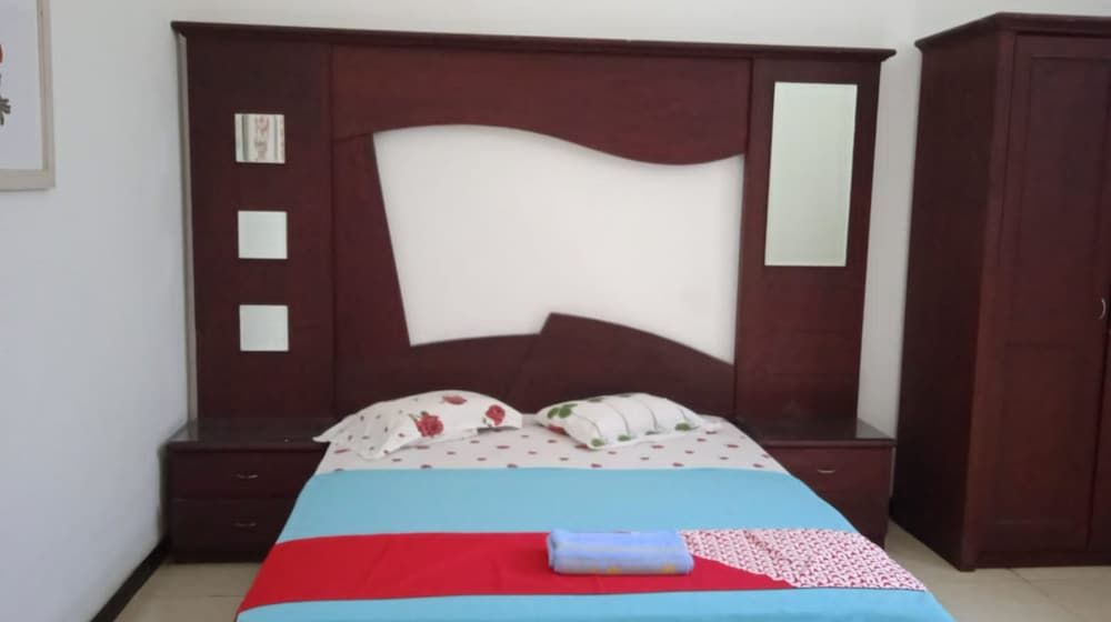 OYO Life 90989 Lee Dug Tretes Residence Standard Double Room 5