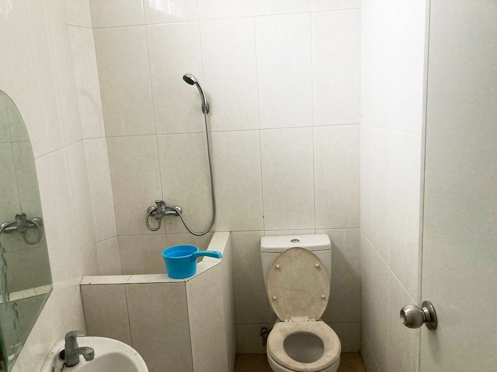 OYO Life 90989 Lee Dug Tretes Residence Standard Double Room 9