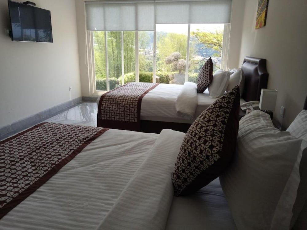 Arainn Bed And Breakfast Tretes Prigen by ecommerceloka Standard Double Room