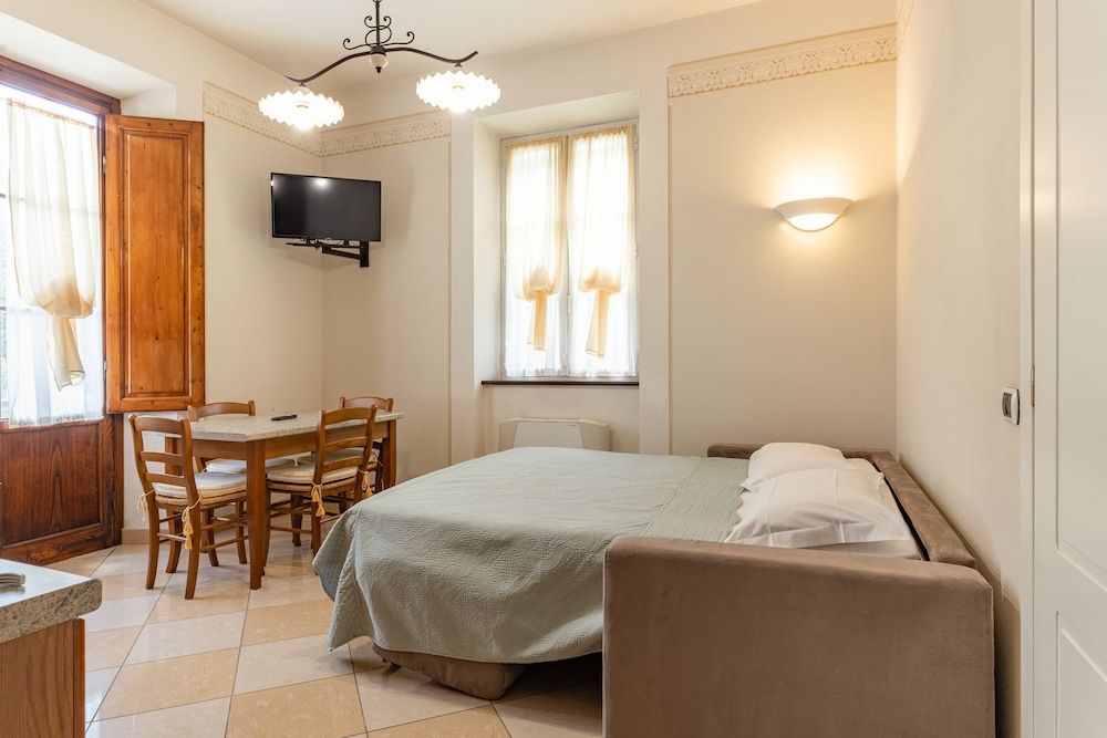 Lucca Franco's Villa Standard Apartment, Ground Floor 3