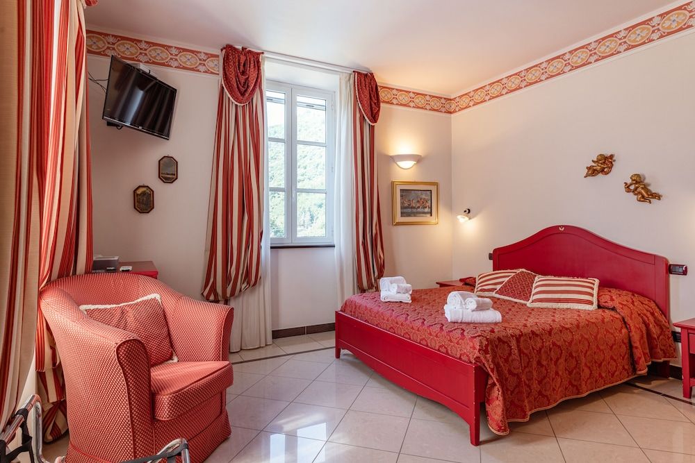 Lucca Franco's Villa Deluxe Room 3