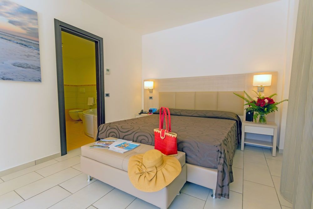 Classic Triple Room (2 adults+ 1 child)