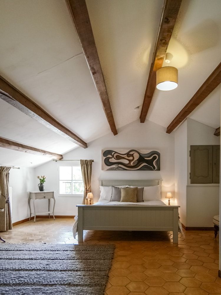 Double Room (Dentelles)