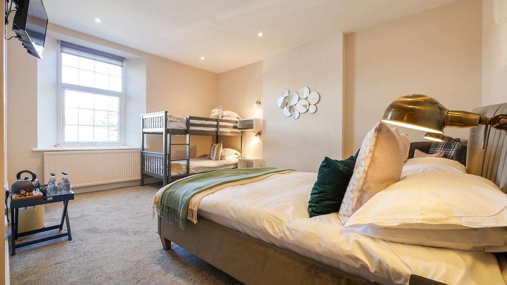 The Greenhead Hotel Deluxe Quadruple Room 2