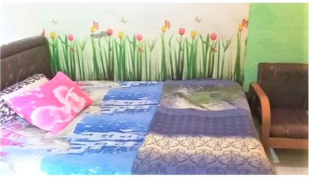 Caisar Homestay Superior Double Room, Non Smoking 5