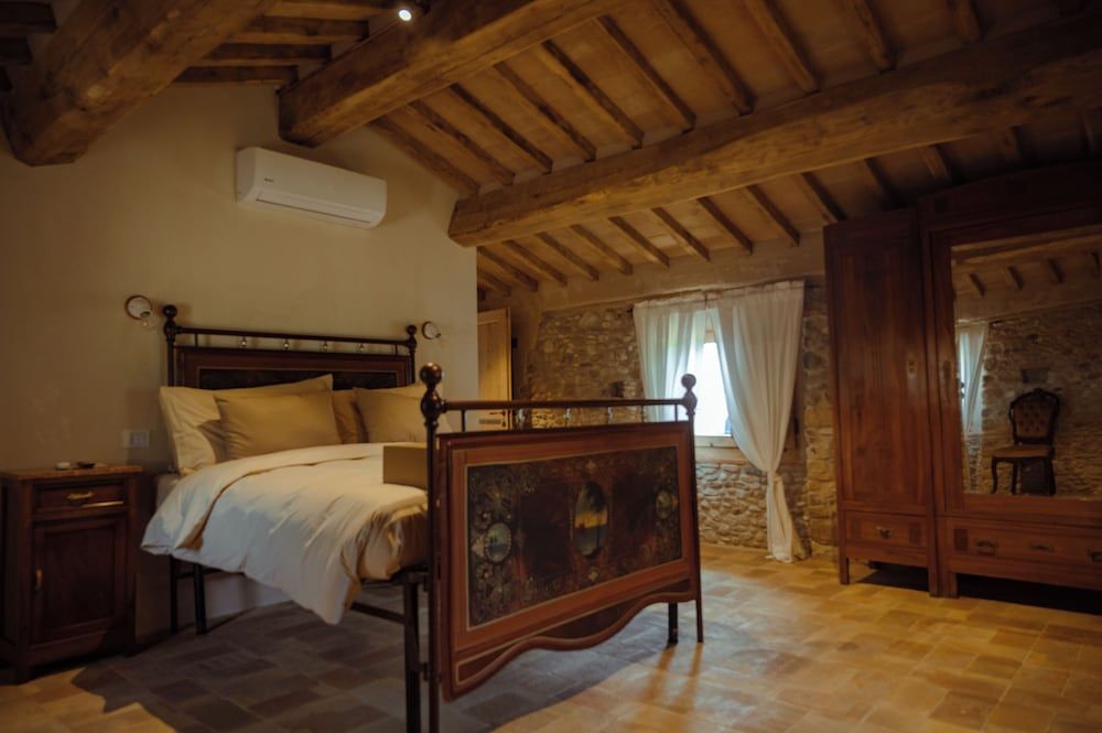 Podere Tovari Classic Quadruple Room 2