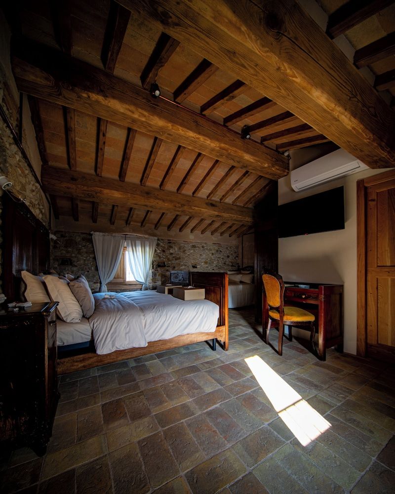 Podere Tovari Deluxe Triple Room 4