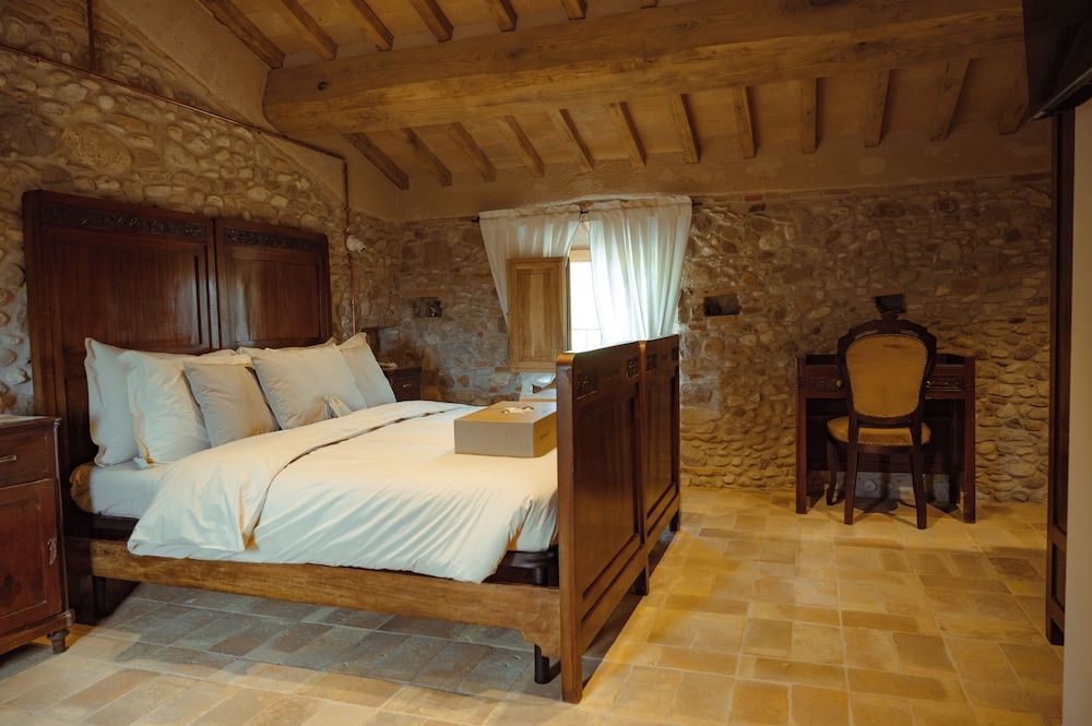 Podere Tovari Deluxe Triple Room