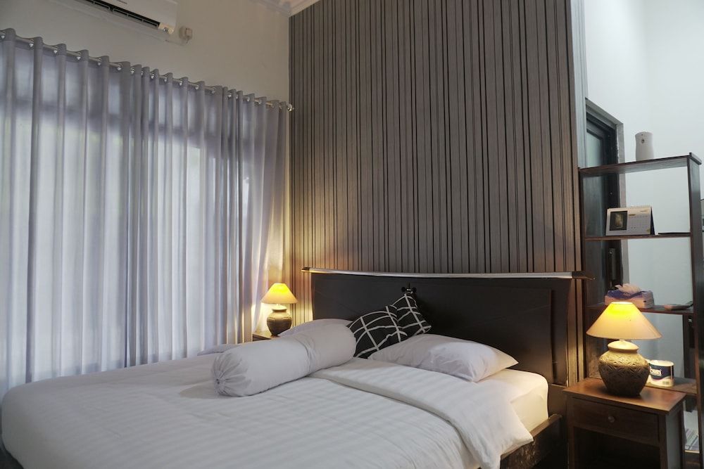 Deluxe Room, 1 King Bed