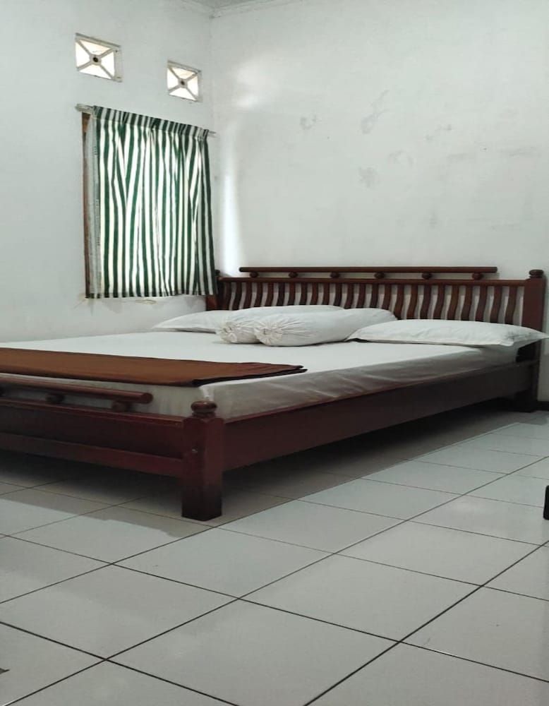 Superior Double Room Shared Bathroom Fan