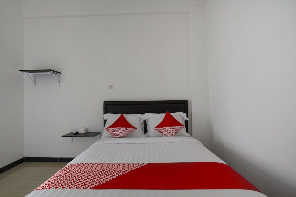 Super OYO 3309 Forrest’inn Deluxe Double Room 3