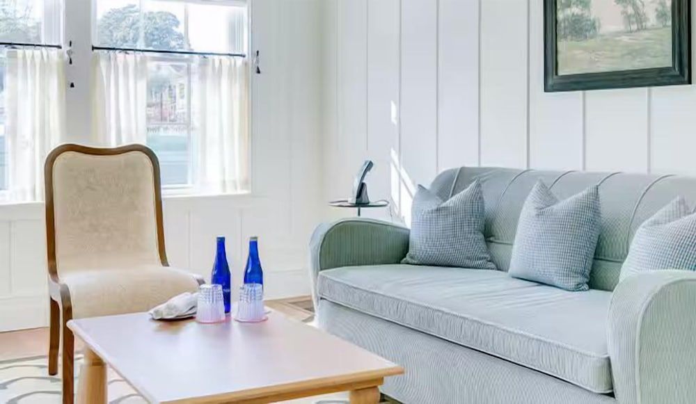 Traditional Suite