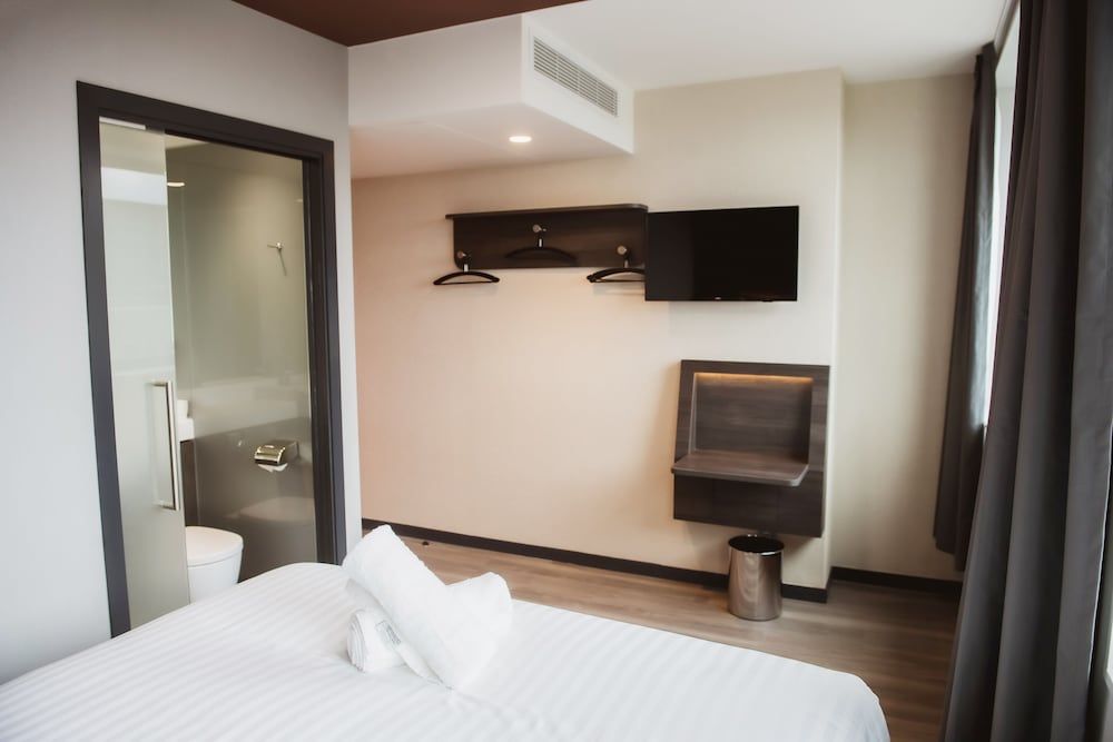 easyHotel Paris Nord Aubervilliers Standard Double Room 3