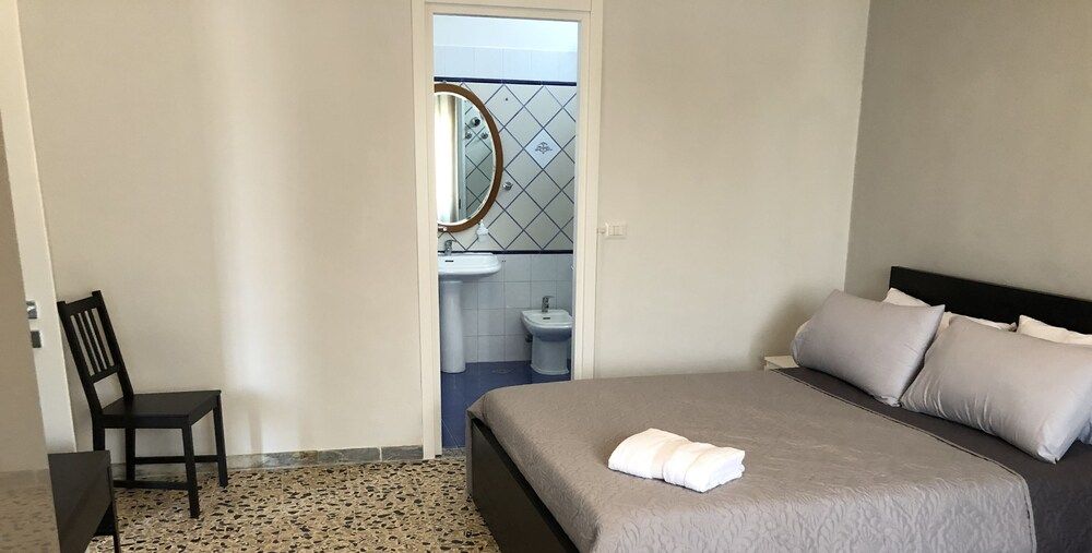 B & B Raffaello Triple Room (o Quadrupla) 4
