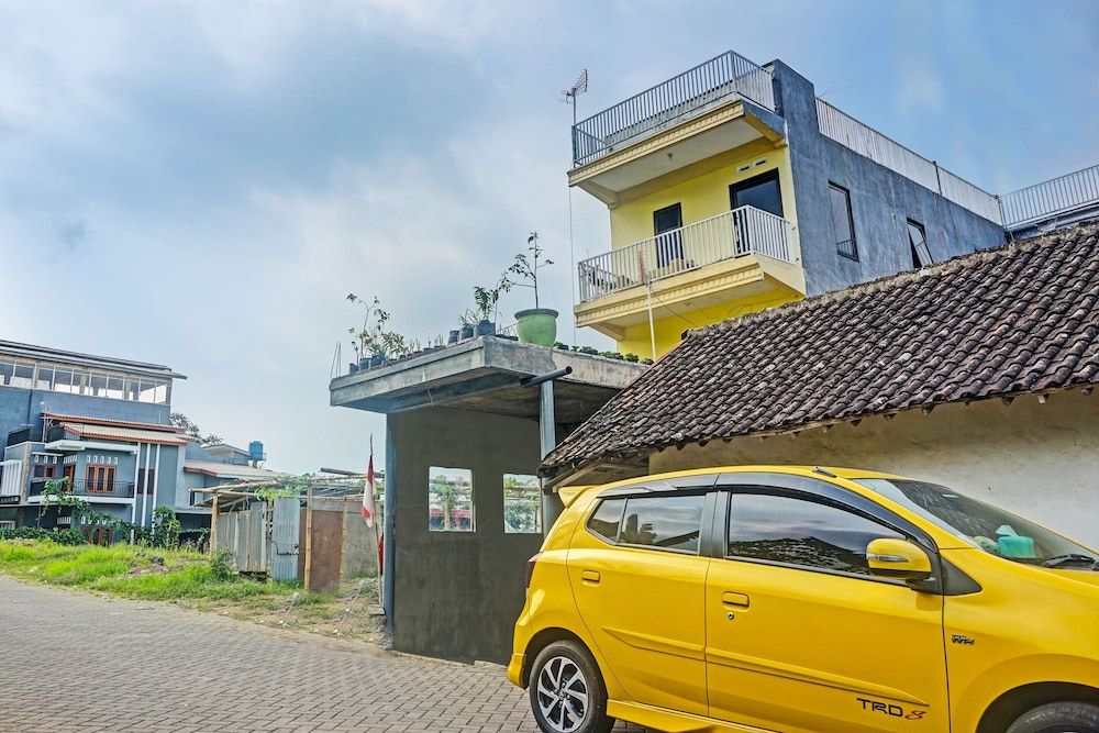 OYO 91588 Ananda Guest House Batu