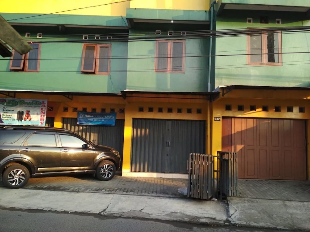 Halona Guest House