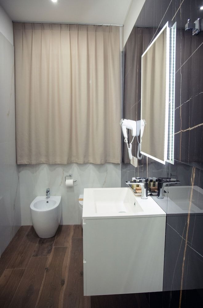 Lauria Luxury Room Deluxe Triple Room 3