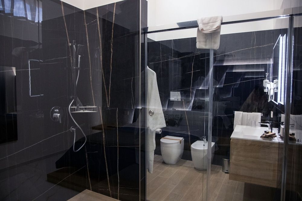 Lauria Luxury Room Superior Room, 1 Queen Bed, Terrace, City View 2